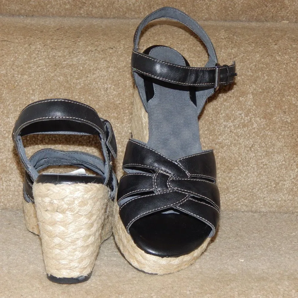 NEW SOFT WALK Black St. Helena Platform Sandals 11